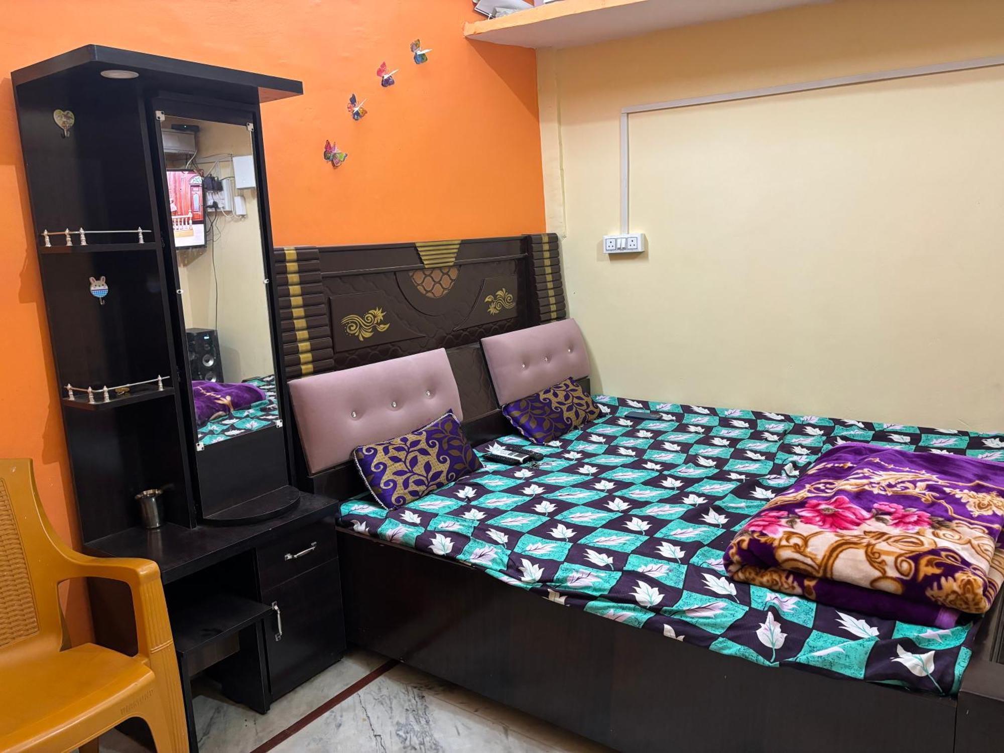 Shakuntala Guest House Ayodhya Buitenkant foto