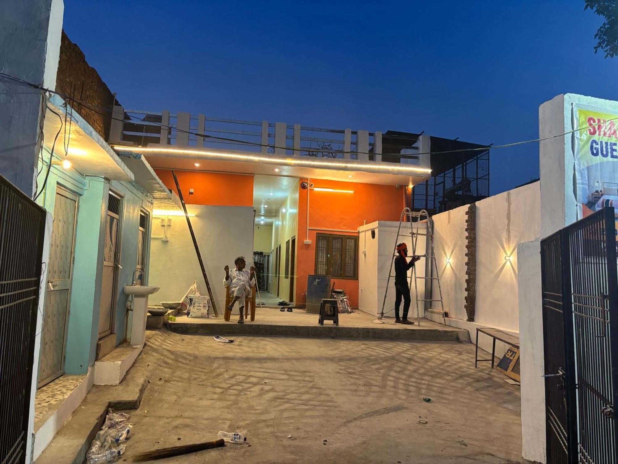 Shakuntala Guest House Ayodhya Buitenkant foto
