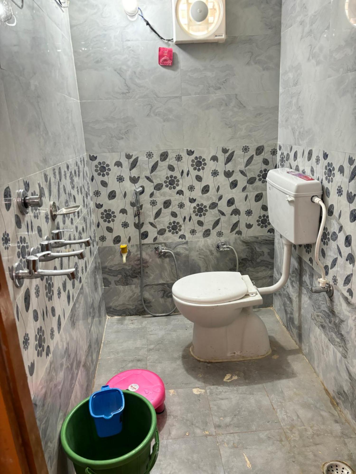 Shakuntala Guest House Ayodhya Buitenkant foto